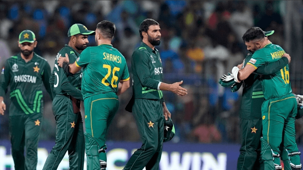 PAKISTAN VS SOUTH AFRICA 1ST ODI LIVE MATCH SCORE